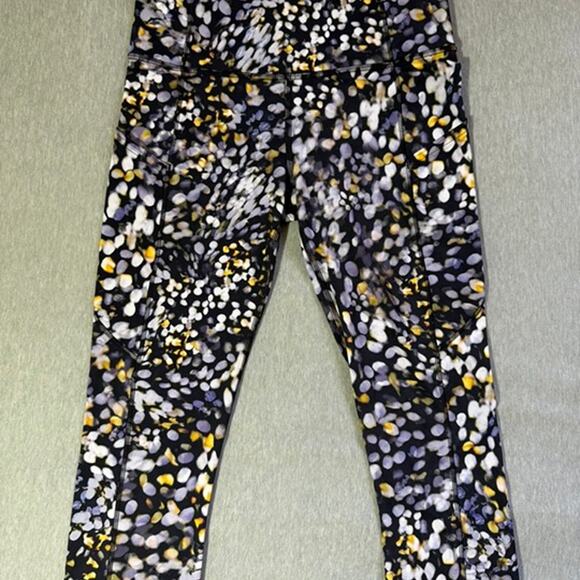 Lululemon Speed Up Tight Full-On Luxtreme Metropolis Glow - Picture 7 of 9